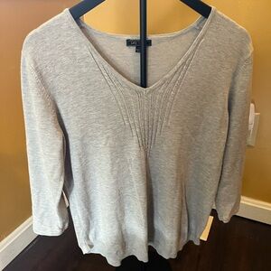 Lety and Me V-Neck Pullover Sweater in Heather Gray